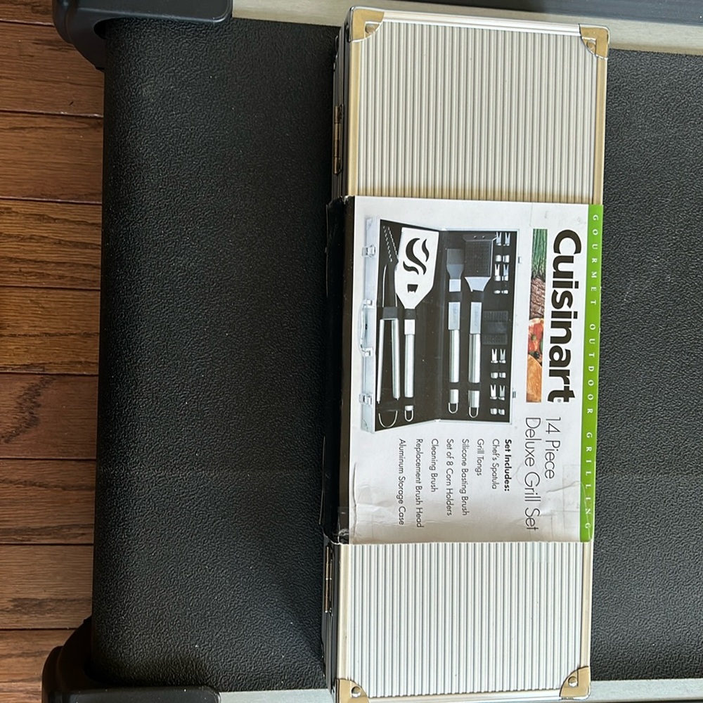 Cuisinart 14 piece Deluxe Grill Set